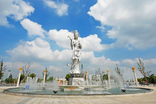 “高鐵自由風(fēng)，好客山東行”媒體記者采風(fēng)團(tuán)來(lái)汶上寶相寺景區(qū)和蓮花湖濕地進(jìn)行實(shí)地采訪 ...