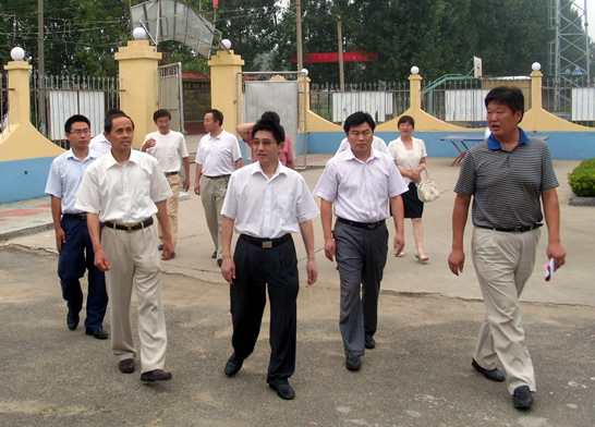 濟寧市新農(nóng)村建設(shè)幫扶辦公室程守棟來汶上縣督導(dǎo)檢查新農(nóng)村建設(shè)幫扶工作