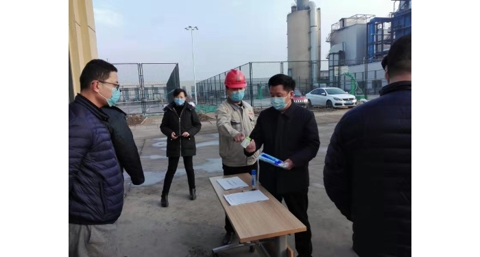 汶上縣人民政府 部門動態(tài) 縣工信局長張來金帶隊督導(dǎo)檢查企業(yè)疫情防控工作